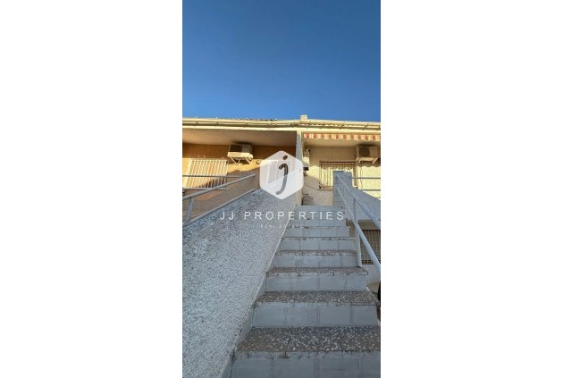 Resale - Chalet -
Torrevieja - Costa Blanca