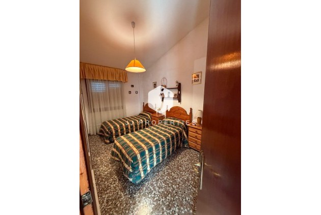Resale - Chalet -
Torrevieja - Costa Blanca