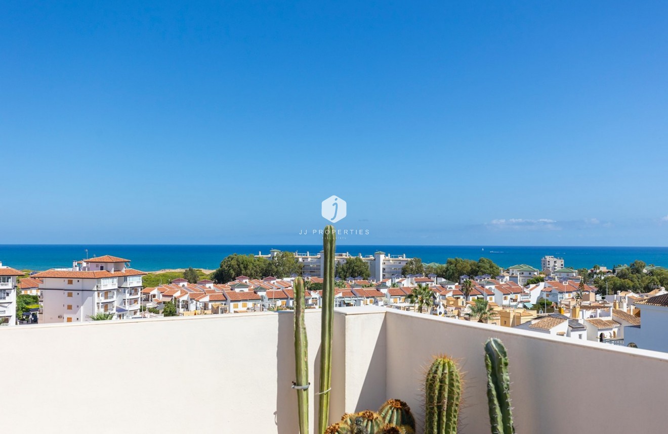 Resale - Apartment / flat -
La Mata - Costa Blanca