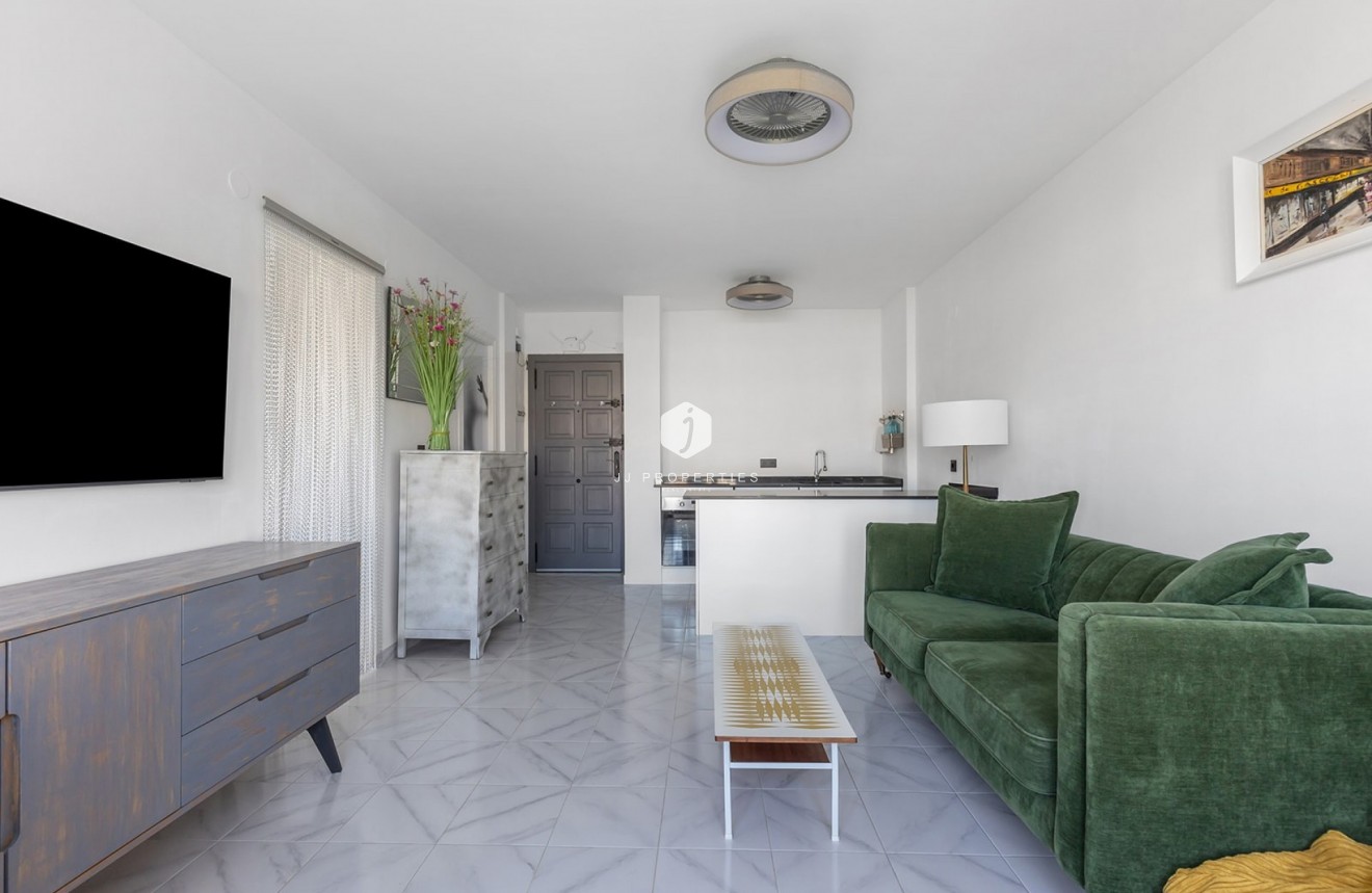 Resale - Apartment / flat -
La Mata - Costa Blanca