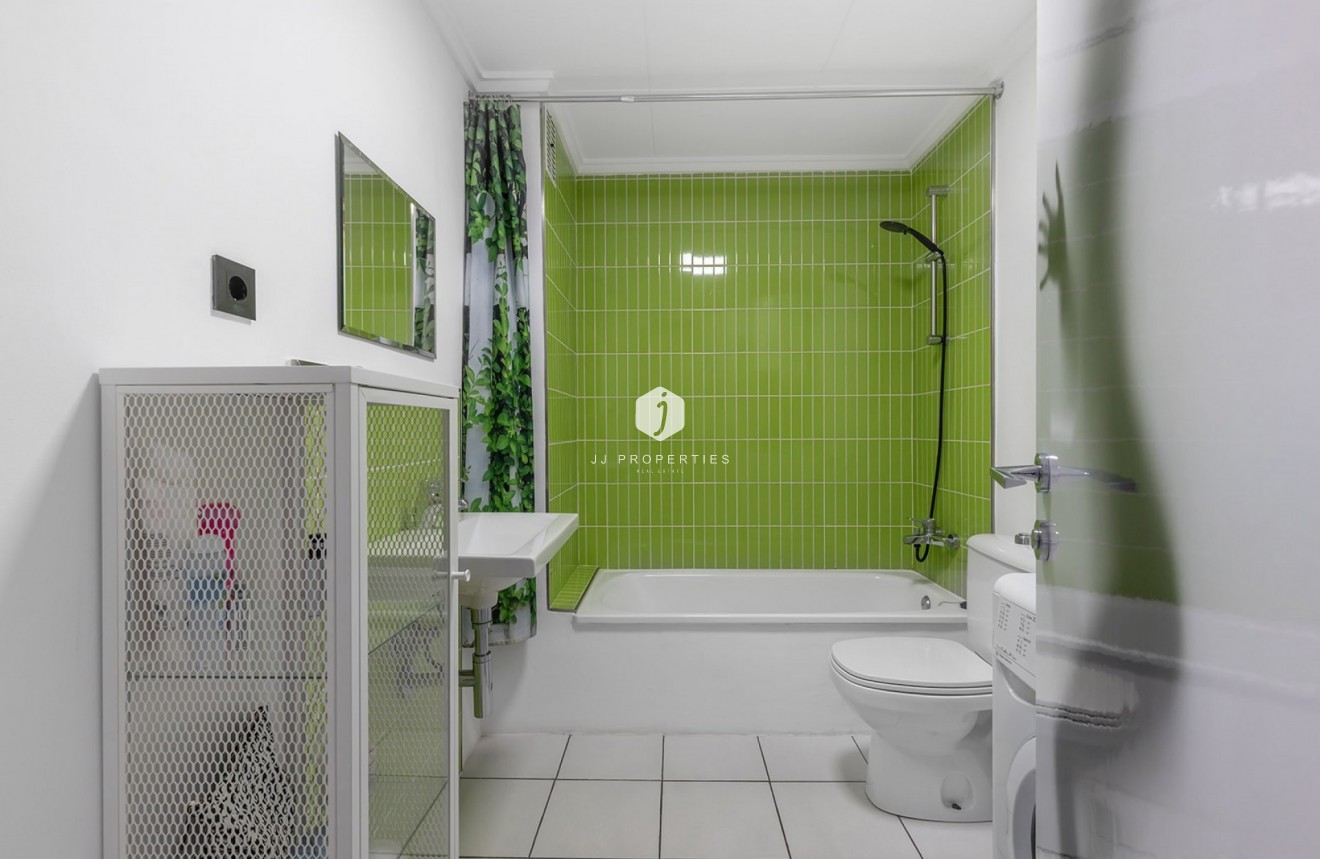 Resale - Apartment / flat -
La Mata - Costa Blanca