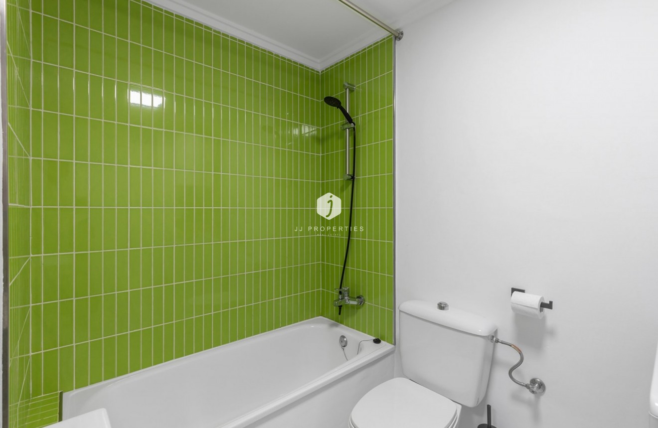 Resale - Apartment / flat -
La Mata - Costa Blanca