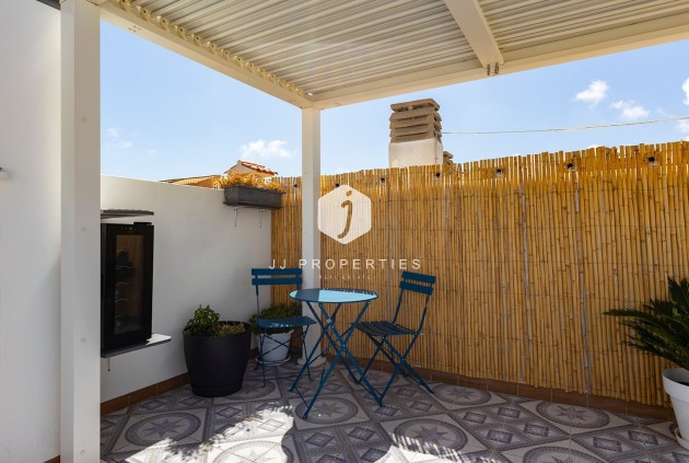 Resale - Apartment / flat -
La Mata - Costa Blanca