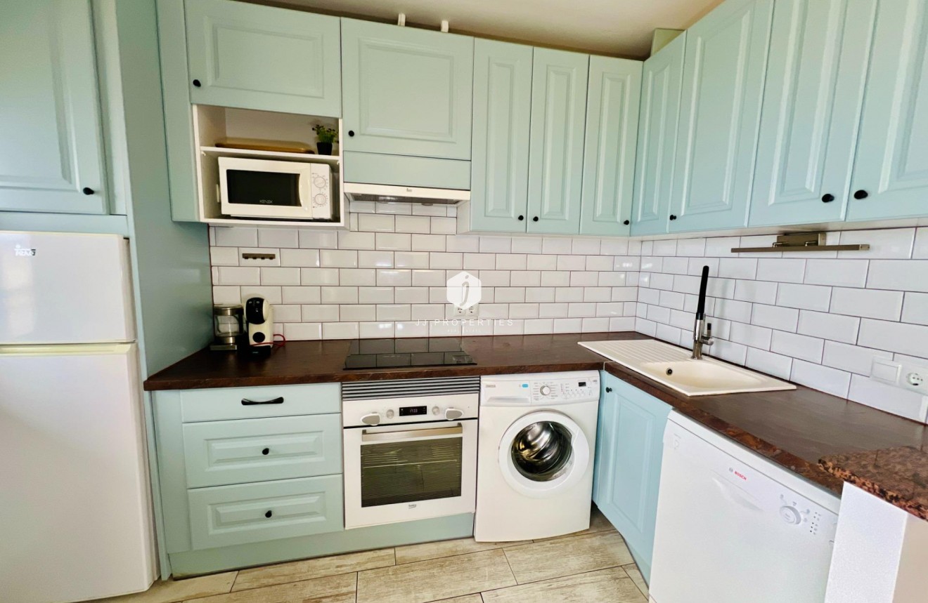 Resale - Apartment / flat -
Torrevieja - Miramar - Torre Del Moro