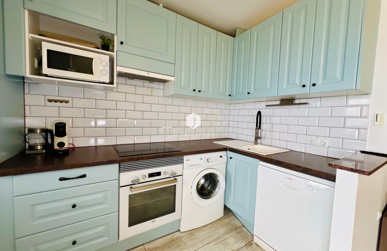 Resale - Apartment / flat -
Torrevieja - Miramar - Torre Del Moro