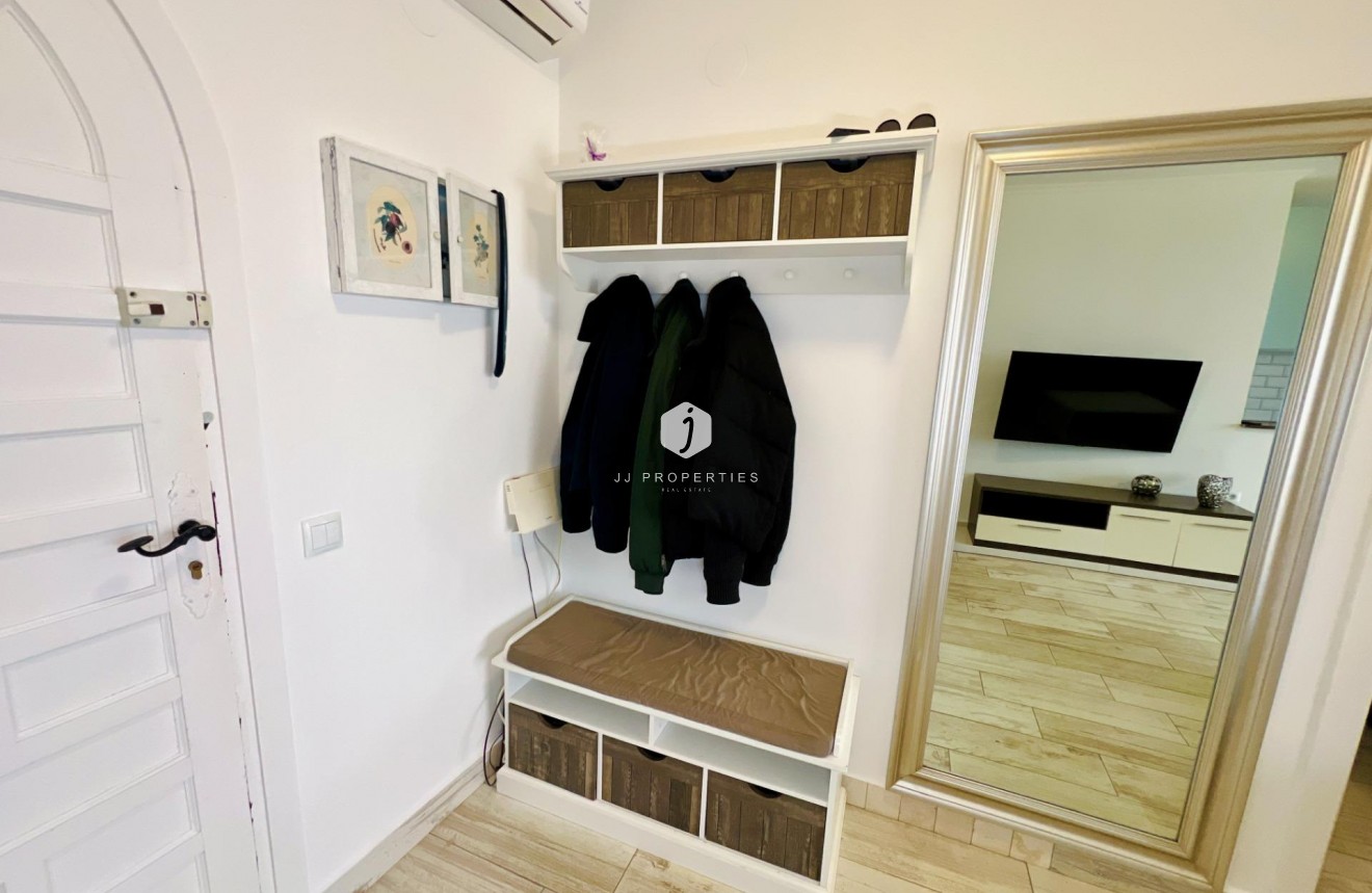 Resale - Apartment / flat -
Torrevieja - Miramar - Torre Del Moro