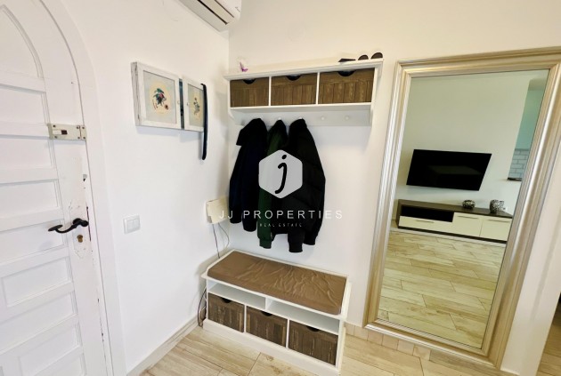 Resale - Apartment / flat -
Torrevieja - Miramar - Torre Del Moro