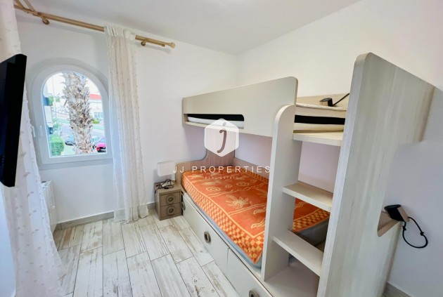 Resale - Apartment / flat -
Torrevieja - Miramar - Torre Del Moro