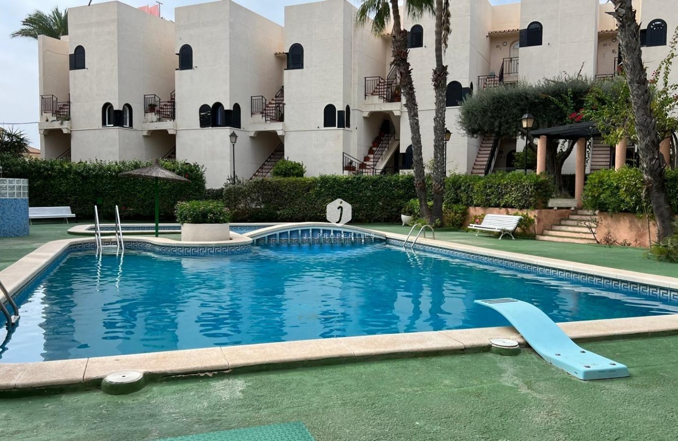 Resale - Apartment / flat -
Torrevieja - Miramar - Torre Del Moro