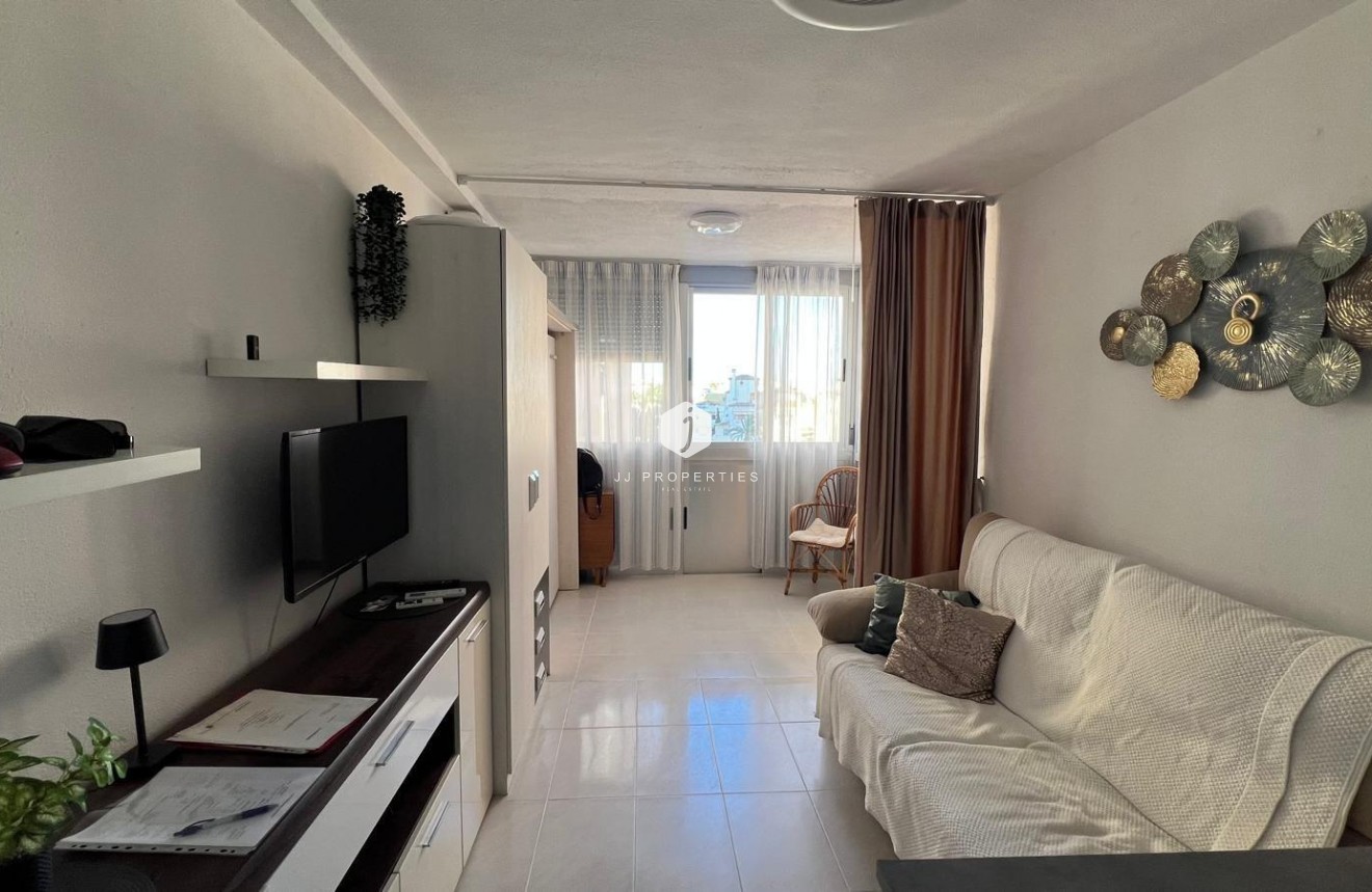 Resale - Apartment / flat -
Torrevieja - Los Frutales