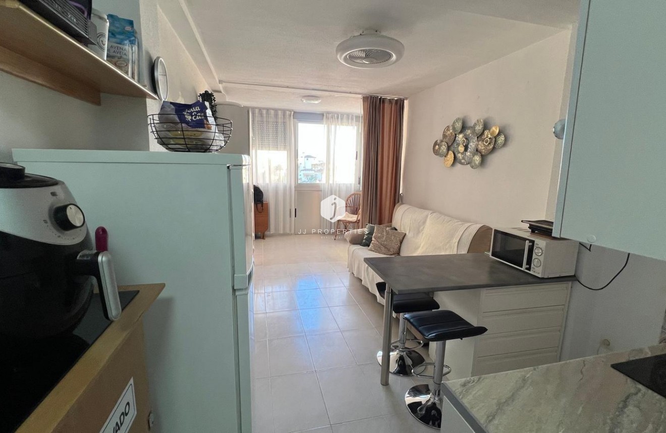 Resale - Apartment / flat -
Torrevieja - Los Frutales
