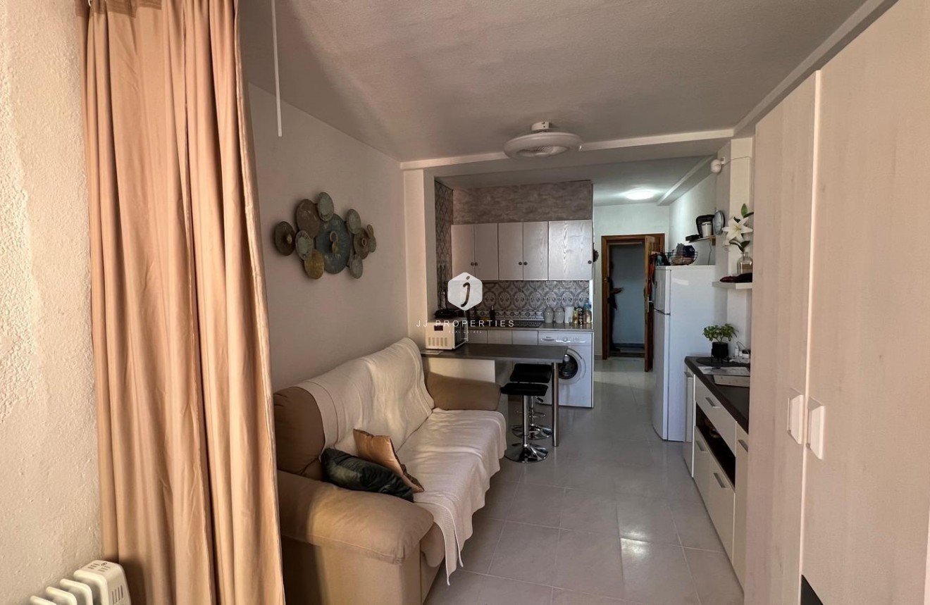 Resale - Apartment / flat -
Torrevieja - Los Frutales