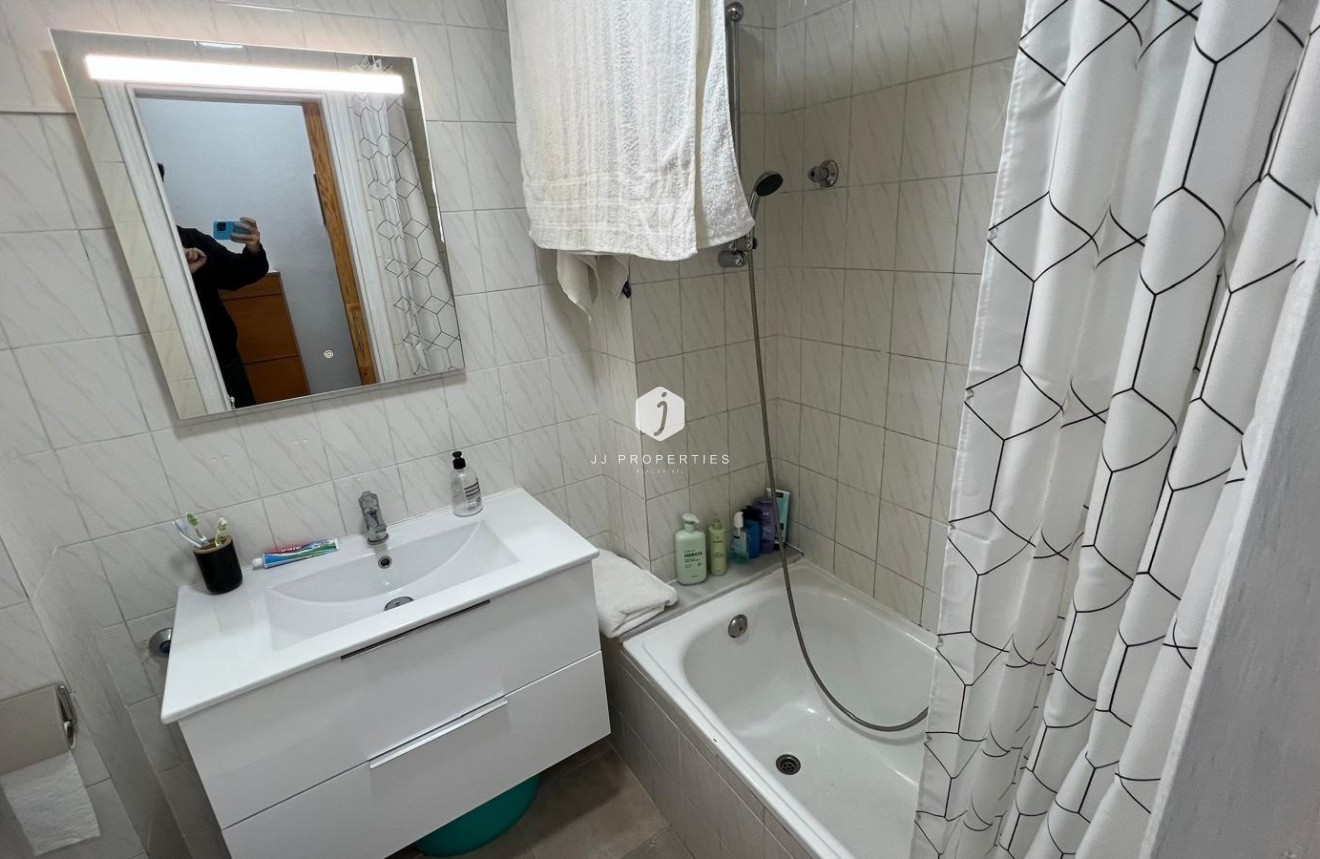 Resale - Apartment / flat -
Torrevieja - Los Frutales