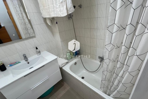 Resale - Apartment / flat -
Torrevieja - Los Frutales