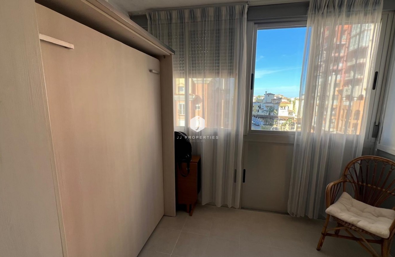 Resale - Apartment / flat -
Torrevieja - Los Frutales