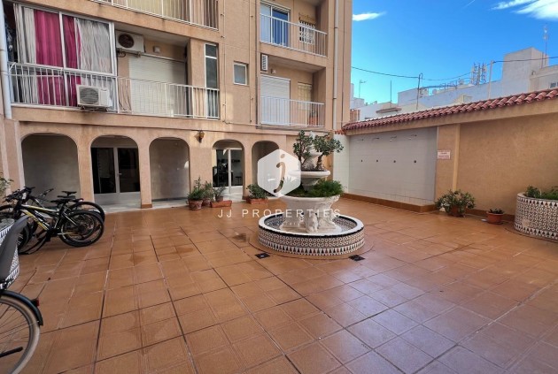 Resale - Apartment / flat -
Torrevieja - Los Frutales