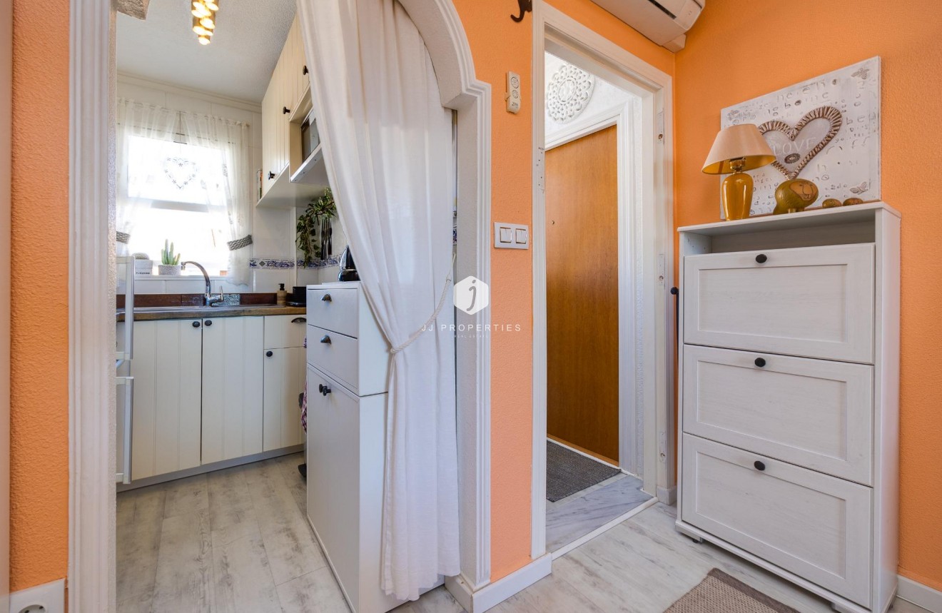 Z drugiej ręki - Bungalow -
Torrevieja - El molino