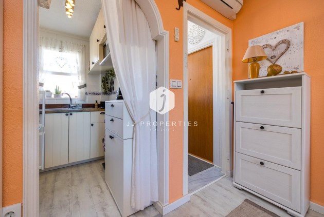 Z drugiej ręki - Bungalow -
Torrevieja - El molino