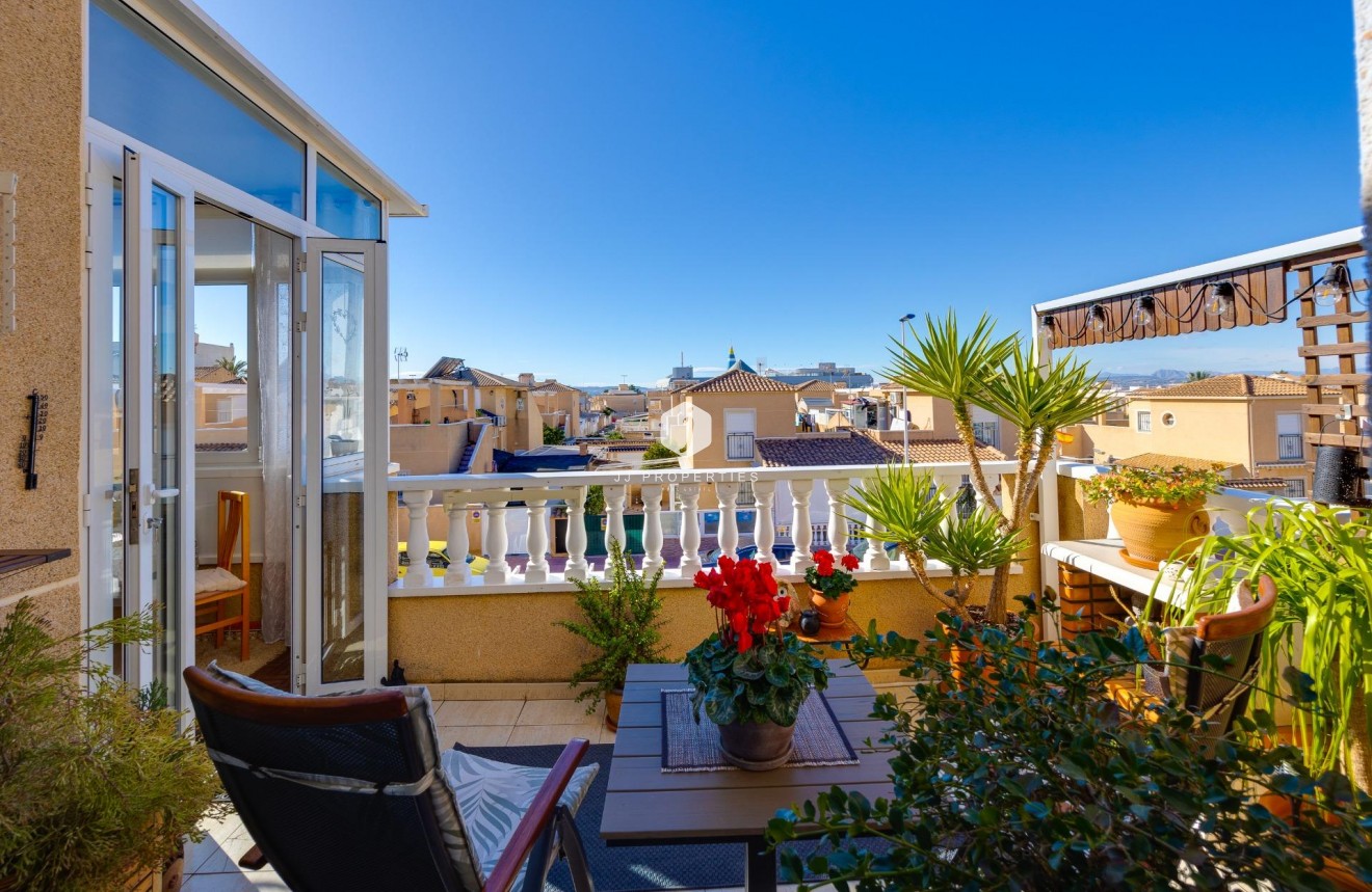 Z drugiej ręki - Bungalow -
Torrevieja - El molino