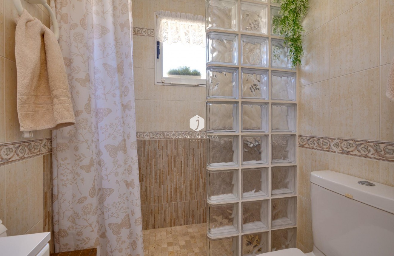 Z drugiej ręki - Bungalow -
Torrevieja - El molino