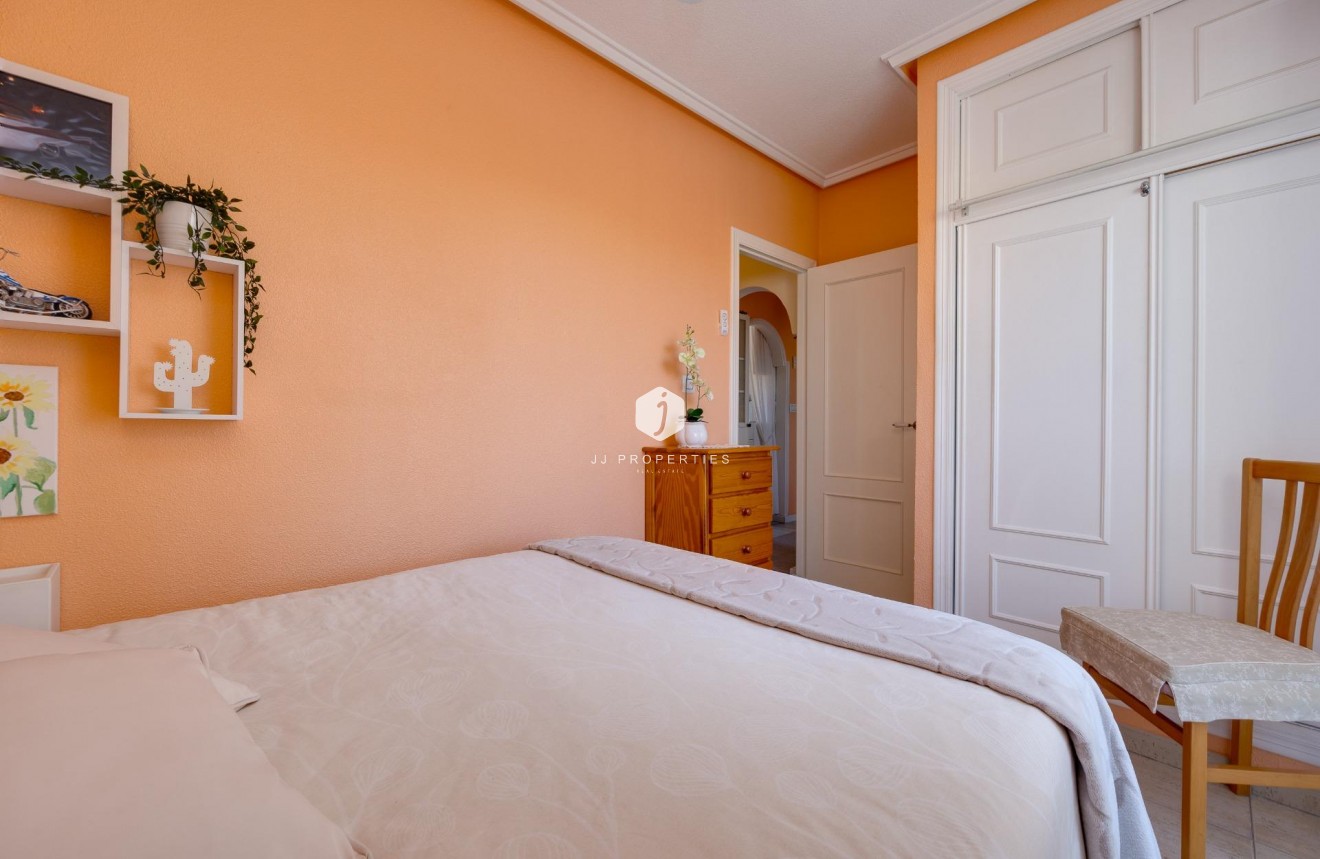 Z drugiej ręki - Bungalow -
Torrevieja - El molino