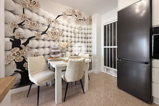 D'occasion - Appartement -
Torrevieja - Urb. Calas Blancas III