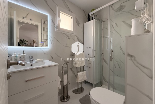 D'occasion - Appartement -
Torrevieja - Urb. Calas Blancas III