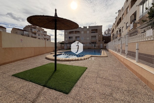 D'occasion - Appartement -
Torrevieja - Urb. Calas Blancas III
