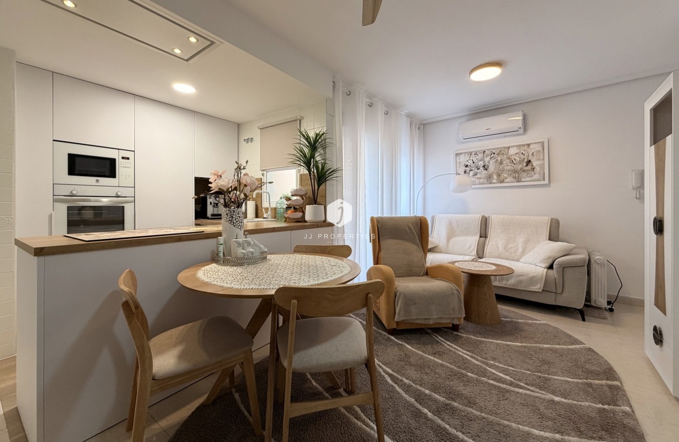 Segunda mano - Apartamento / piso -
Torrevieja - Costa Blanca