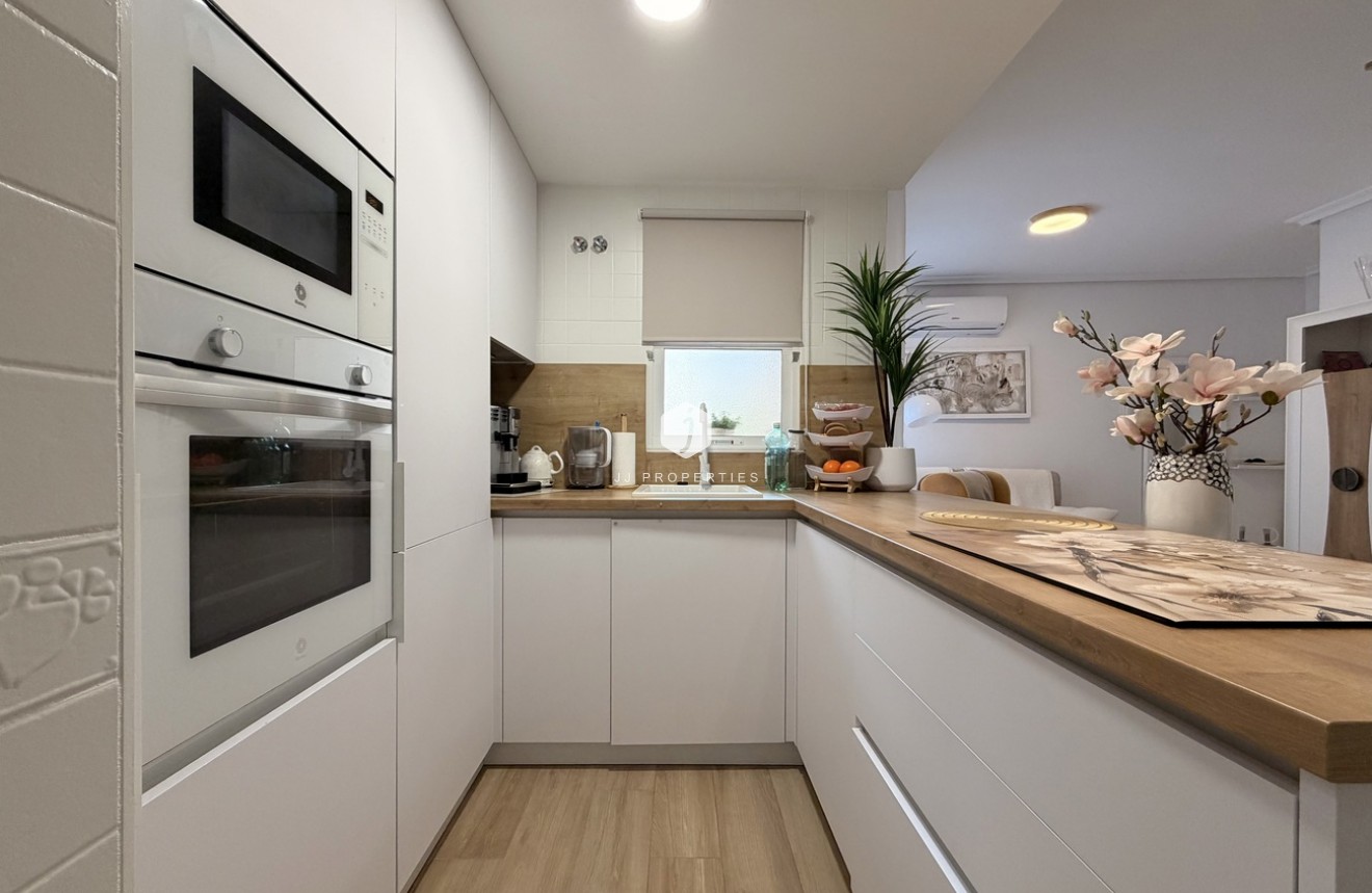 Segunda mano - Apartamento / piso -
Torrevieja - Costa Blanca