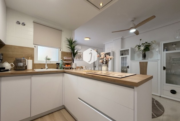 Segunda mano - Apartamento / piso -
Torrevieja - Costa Blanca