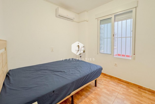 D'occasion - Appartement -
Torrevieja - La Mata Pueblo