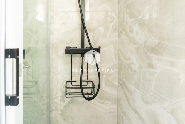 Segunda mano - Chalet -
Torrevieja - Punta prima