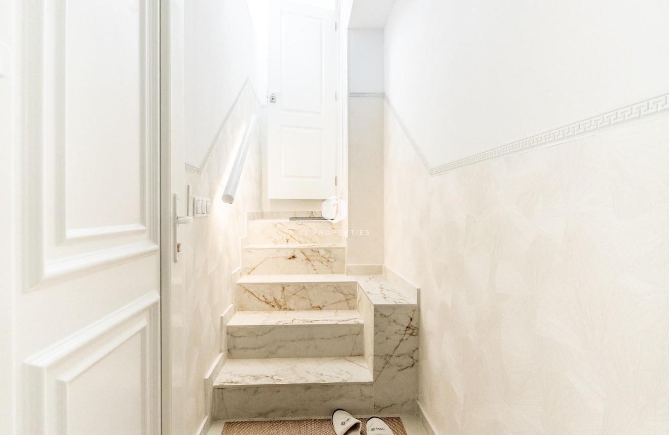 Segunda mano - Chalet -
Torrevieja - Punta prima