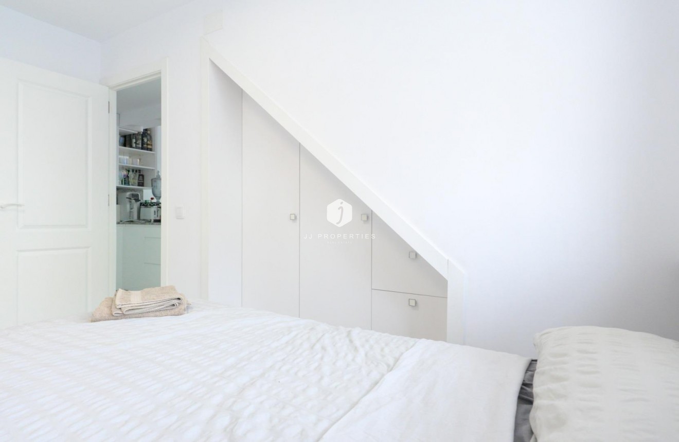 Segunda mano - Chalet -
Torrevieja - Punta prima