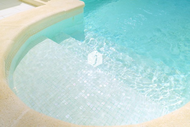 Segunda mano - Chalet -
Torrevieja - Punta prima