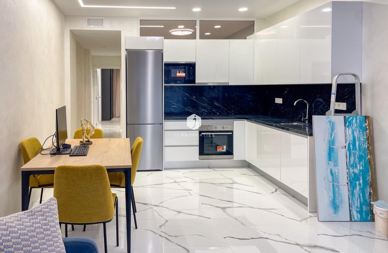 Resale - Apartment / flat -
Torrevieja - Playa del Cura