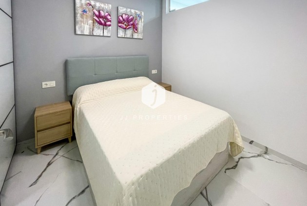 Resale - Apartment / flat -
Torrevieja - Playa del Cura