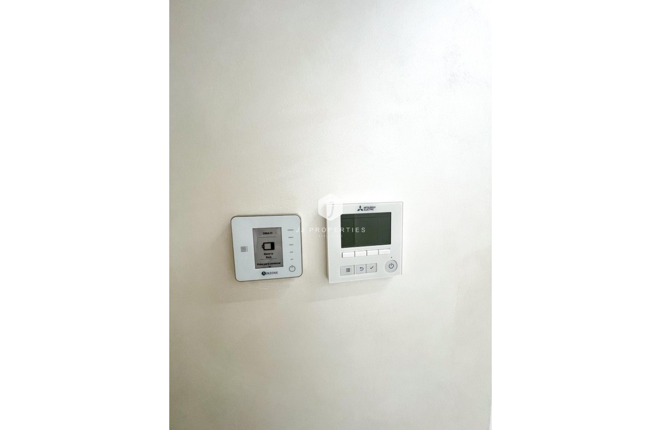 Resale - Apartment / flat -
Torrevieja - Playa del Cura