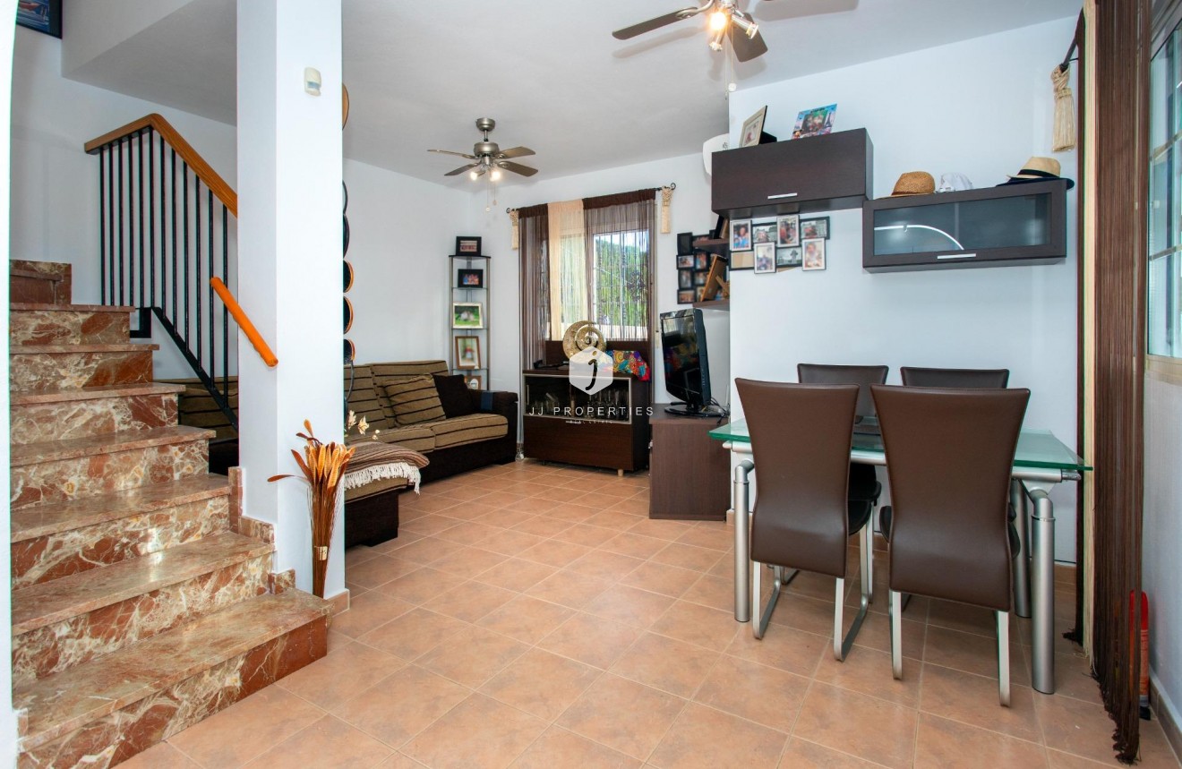 Resale - Chalet -
Orihuela Costa - Las Filipinas