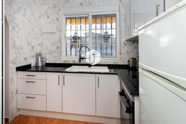 Resale - Chalet -
Orihuela Costa - Las Filipinas