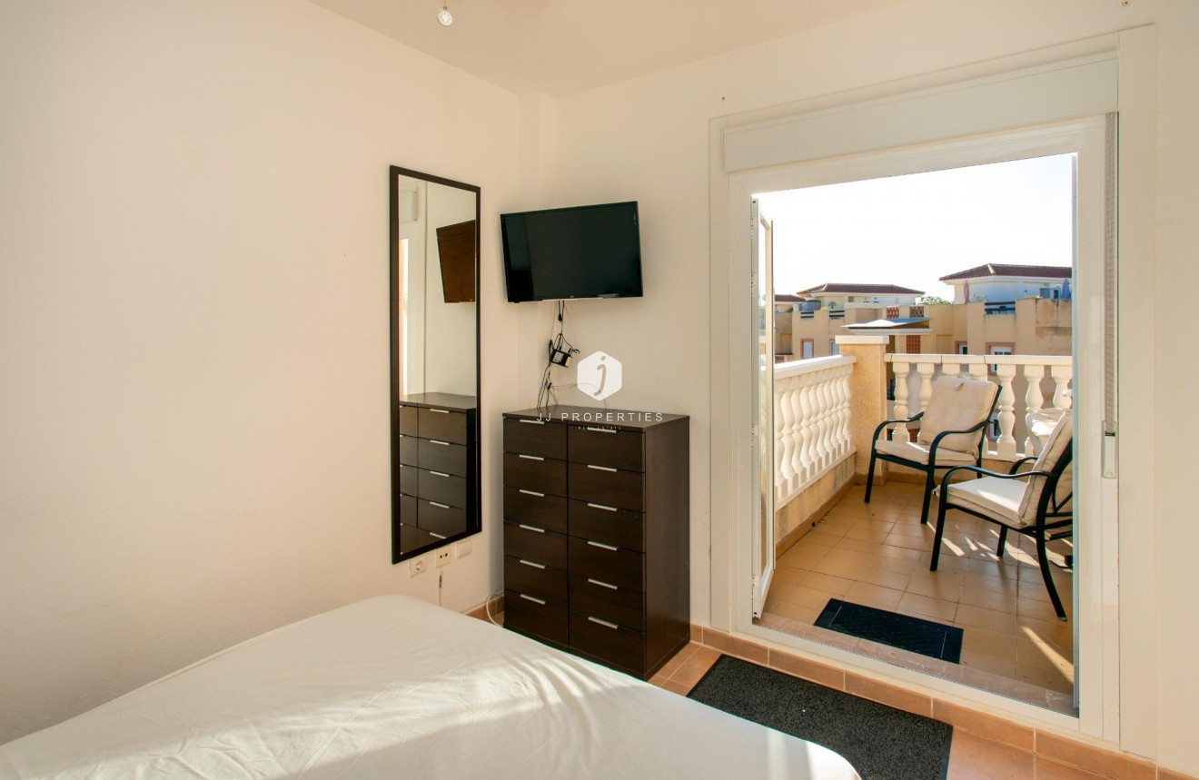 Resale - Chalet -
Orihuela Costa - Las Filipinas