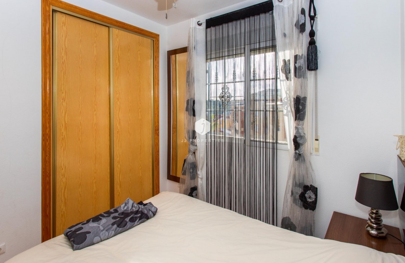 Resale - Chalet -
Orihuela Costa - Las Filipinas