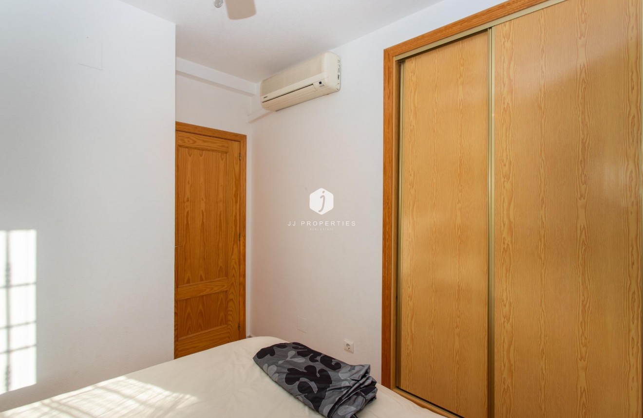 Resale - Chalet -
Orihuela Costa - Las Filipinas