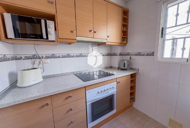 Resale - Apartment / flat -
Los Altos - Costa Blanca