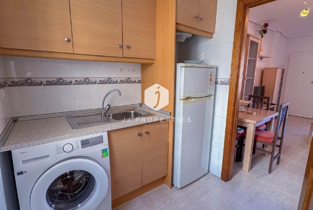 Resale - Apartment / flat -
Los Altos - Costa Blanca