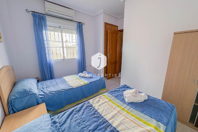 Resale - Apartment / flat -
Los Altos - Costa Blanca