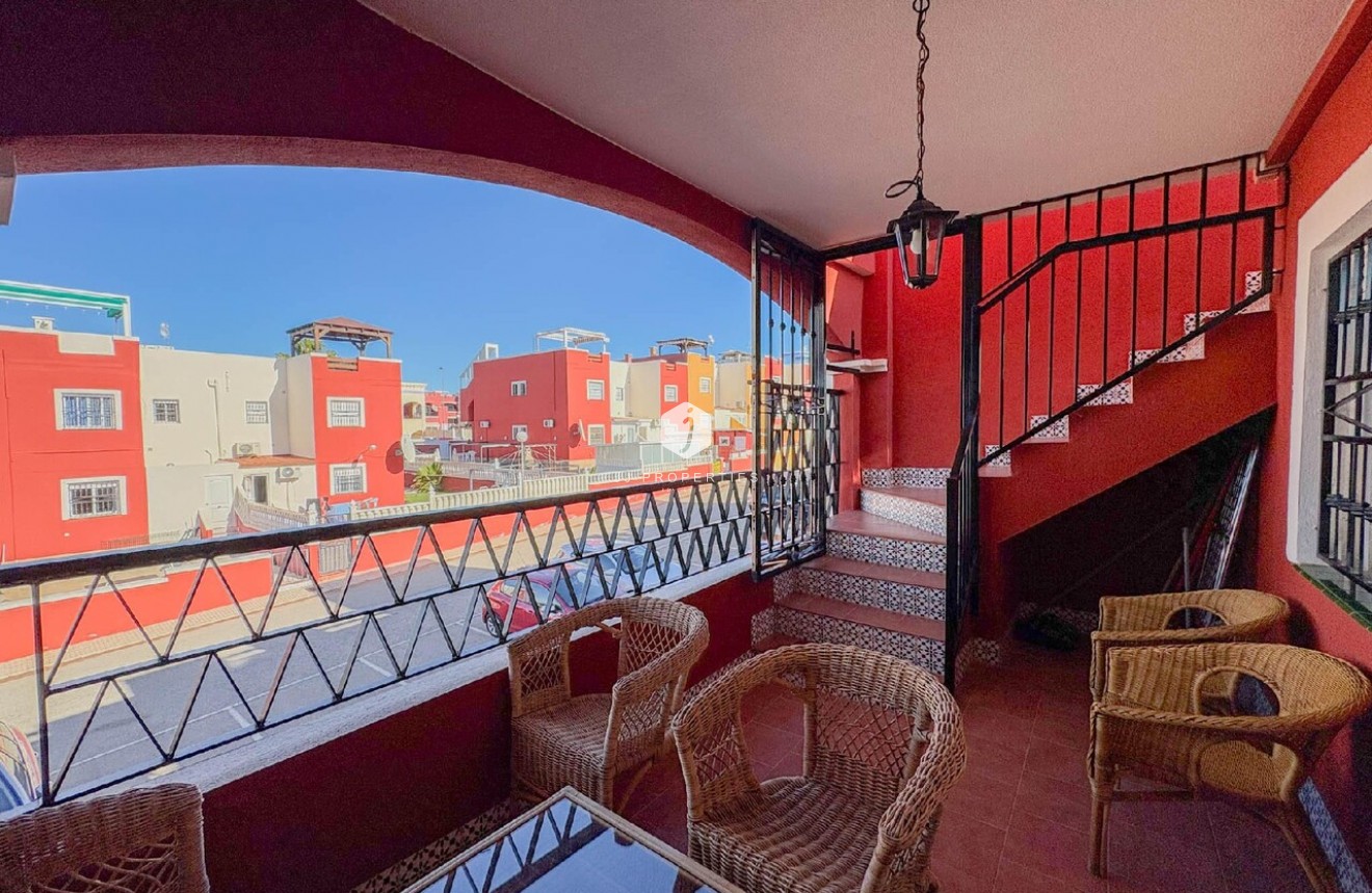 Resale - Apartment / flat -
Los Altos - Costa Blanca