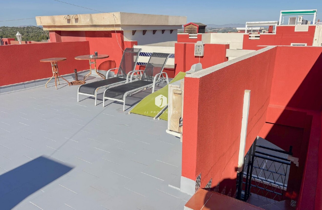 Resale - Apartment / flat -
Los Altos - Costa Blanca