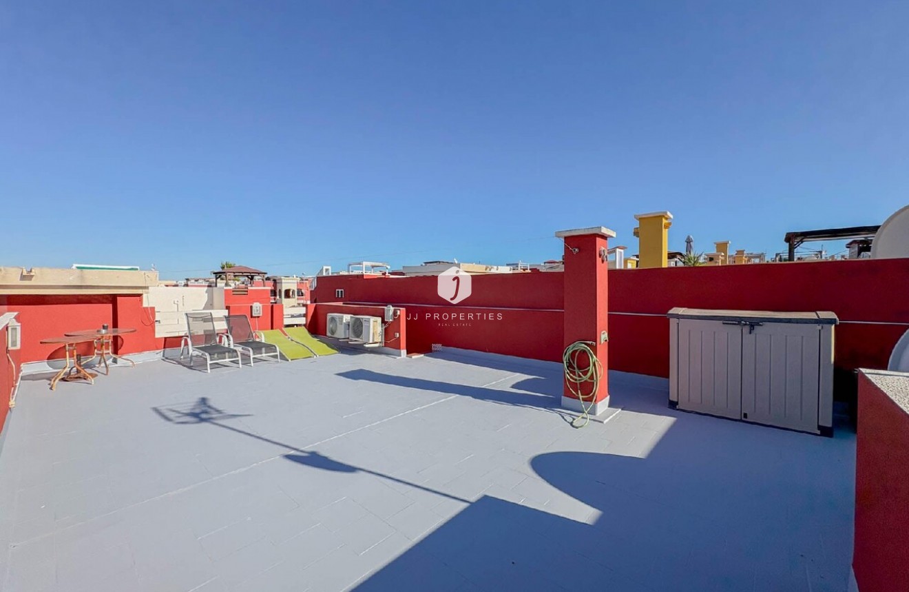 Resale - Apartment / flat -
Los Altos - Costa Blanca